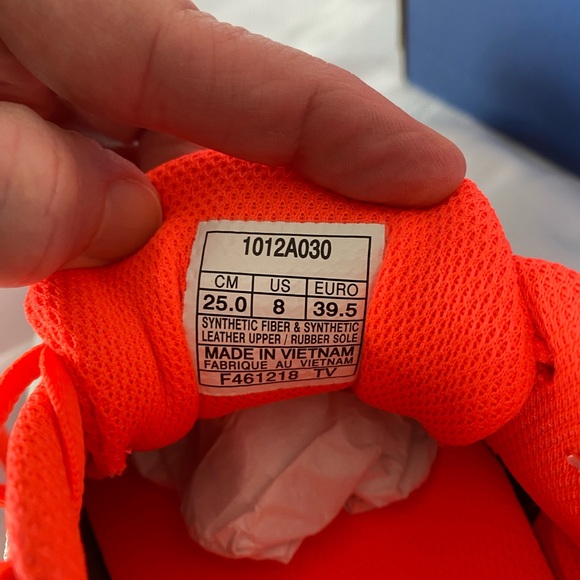 Women’s ASICS GT-1000 7, 8M, NIB - Picture 6 of 7